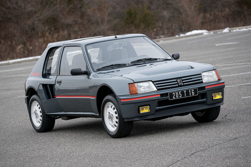 Львёнок-рекордсмен: почему Peugeot 205 был одним из лучших в своём классе