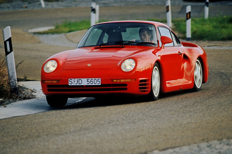 Porsche 959: как не успеть в ралли, но победить в Дакаре и утереть нос Ferrari