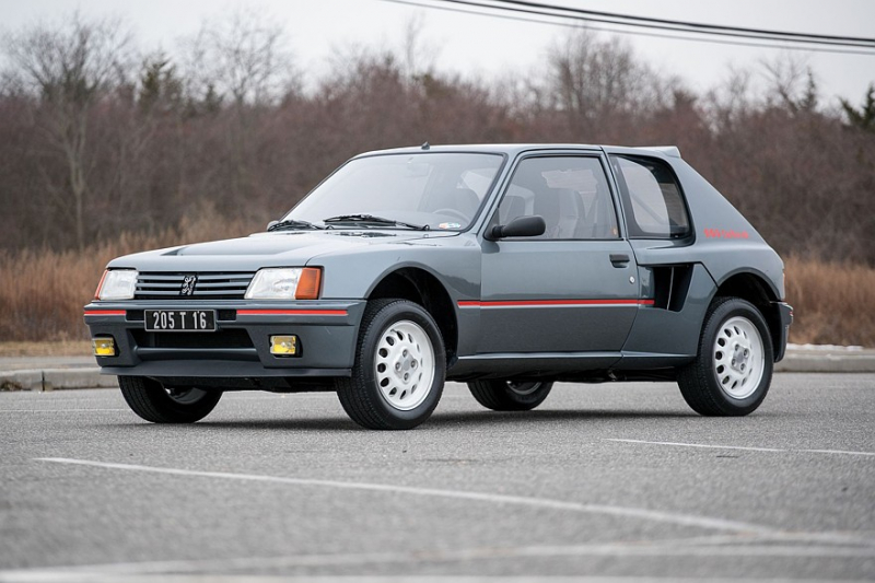 Львёнок-рекордсмен: почему Peugeot 205 был одним из лучших в своём классе