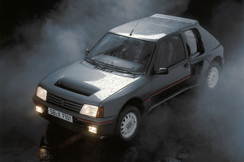 Львёнок-рекордсмен: почему Peugeot 205 был одним из лучших в своём классе